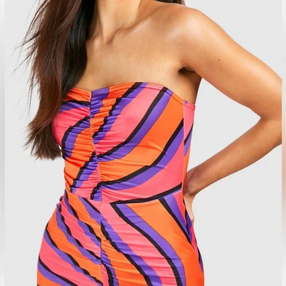 Bright Coloured Ruched Dress - Picture 6 of 10